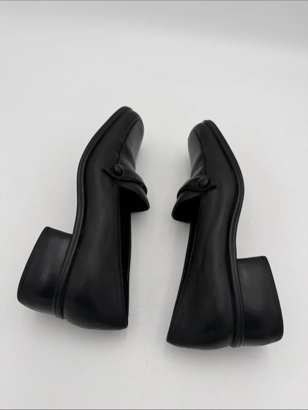Vintage Madeline Black Leather Slip-On Loafers women 7M casual office Y2K retro